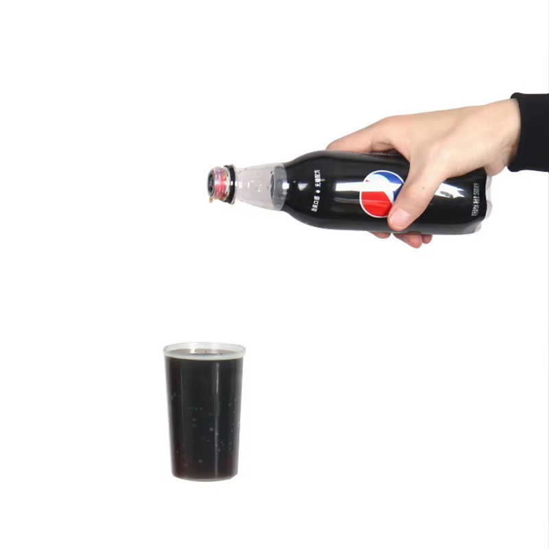 Wine Or Beer - Kieliszki do czerwonego wina unoszą się