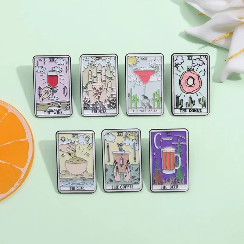Wine Beer Hat - Niestandardowe emaliowane szpilki Tarot Piwo Pączek