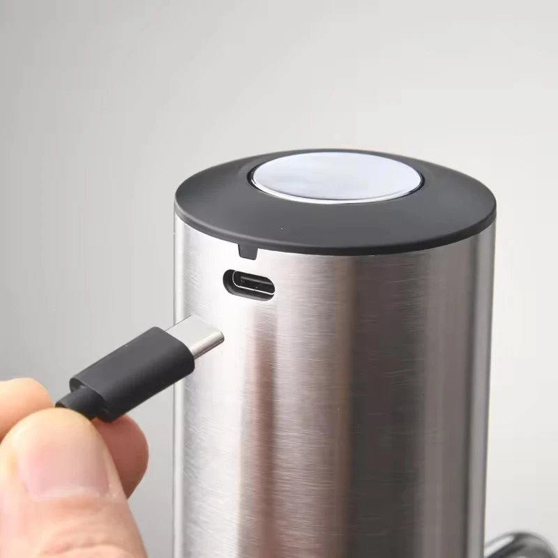 Inteligentny elektryczny aerat – Wine Aerator Pour recenzja i cena