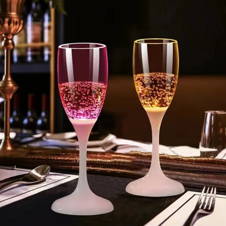 Automatyczne migające kubki LE – Beer Wine Up recenzja i cena