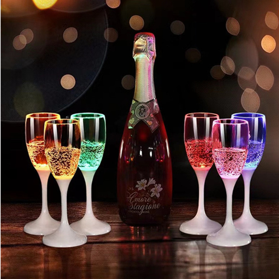 Kubek LED automatyczne migając – Beer Wine Up recenzja i cena